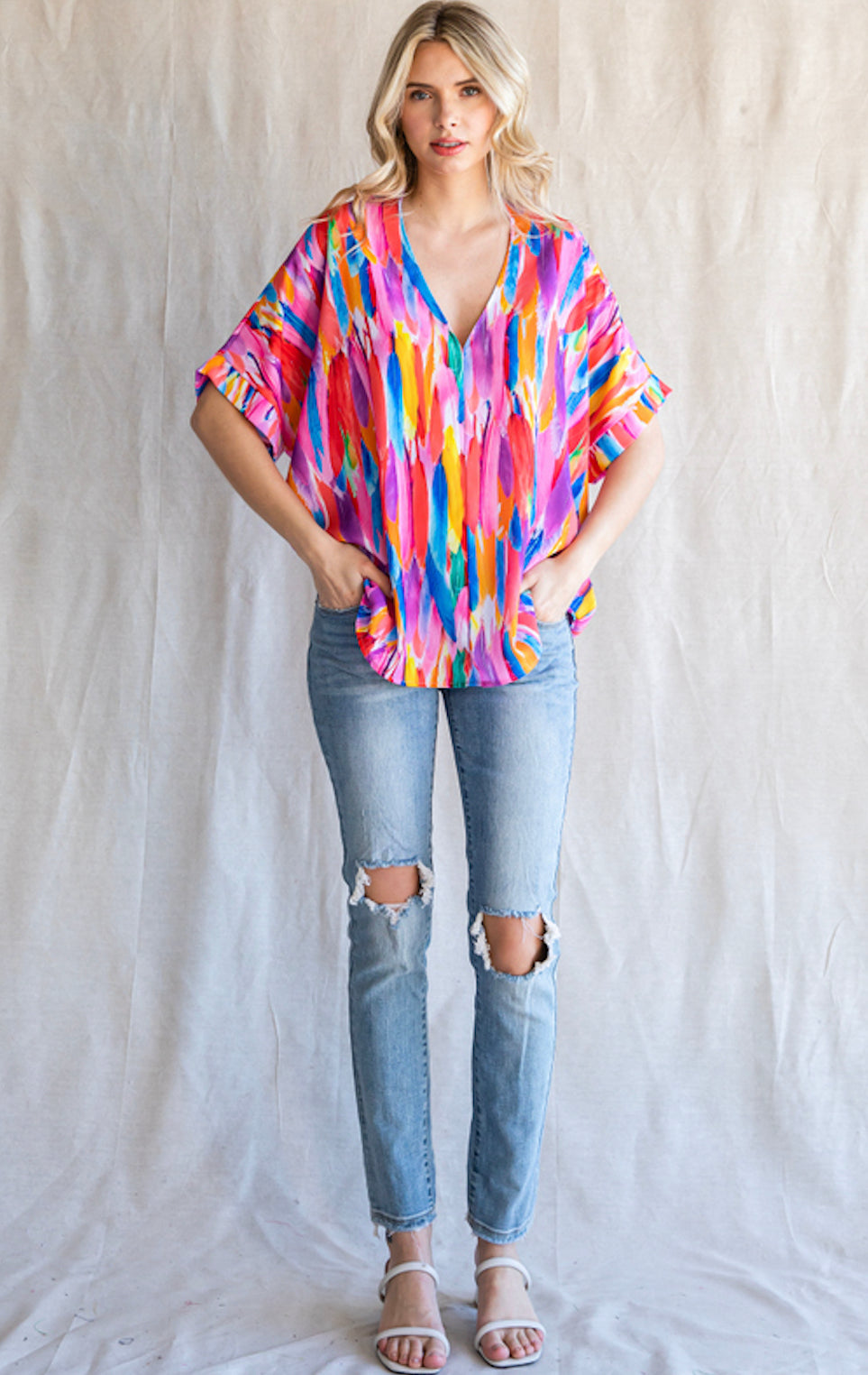 Print Boxy Top with a V-neck